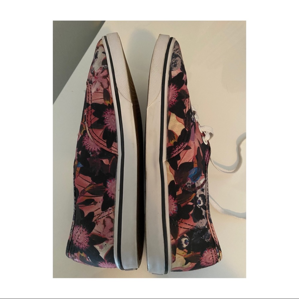 Vans off the Wall canvas floral lace ups shoes - Picture 5 of 7